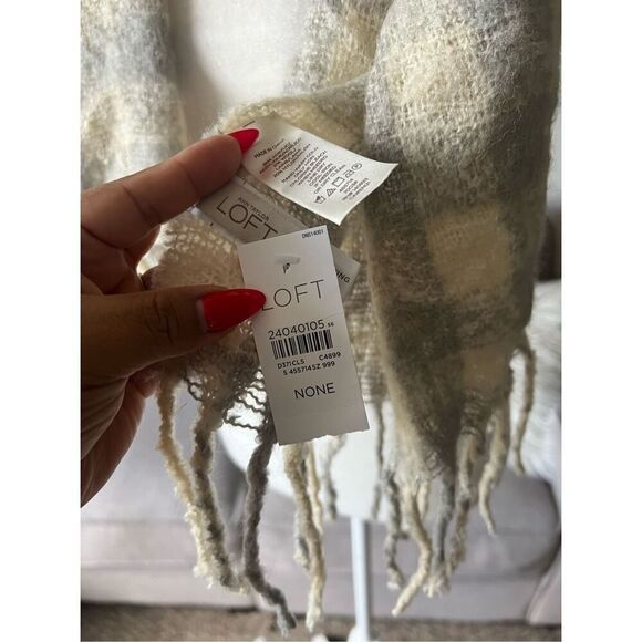 Loft wool blend neutral plaid print - Picture 5 of 6